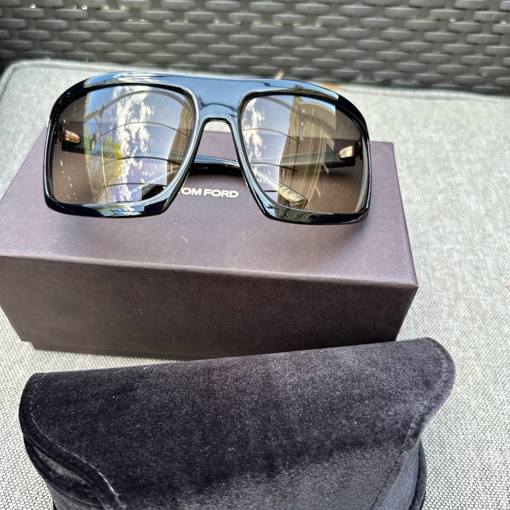 Authentic Tom Ford Clinton sunglasses